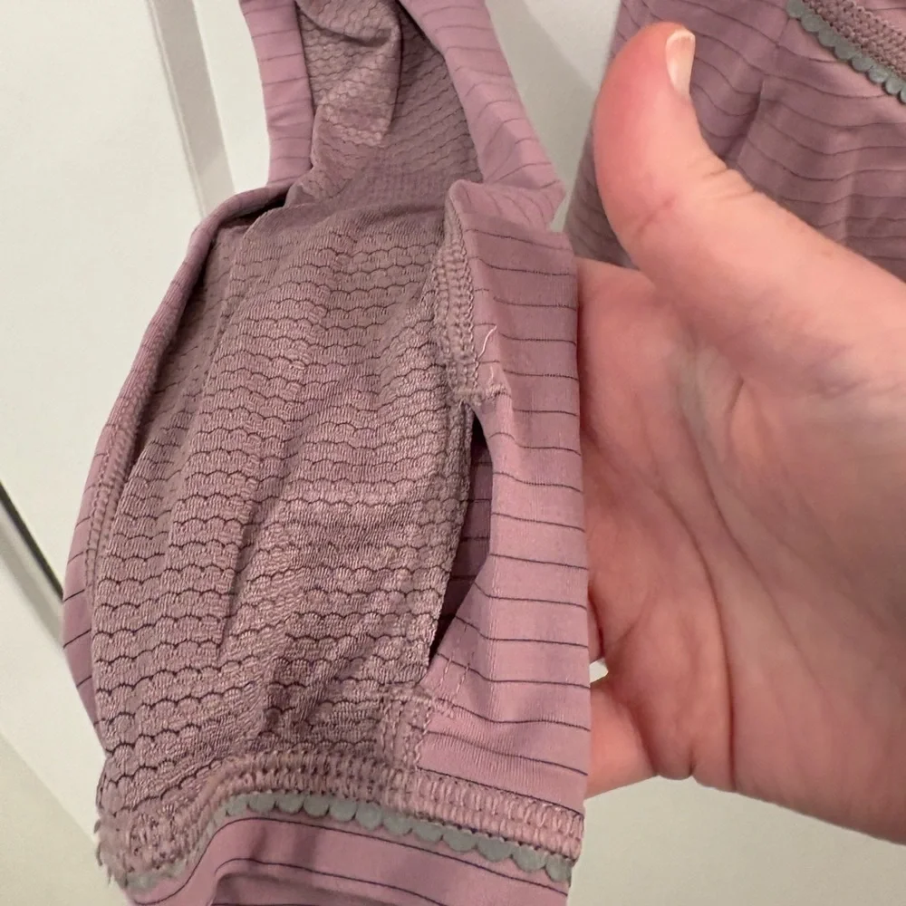 Lululemon Run for Gold Half Zip in Mauvelous Size 4
